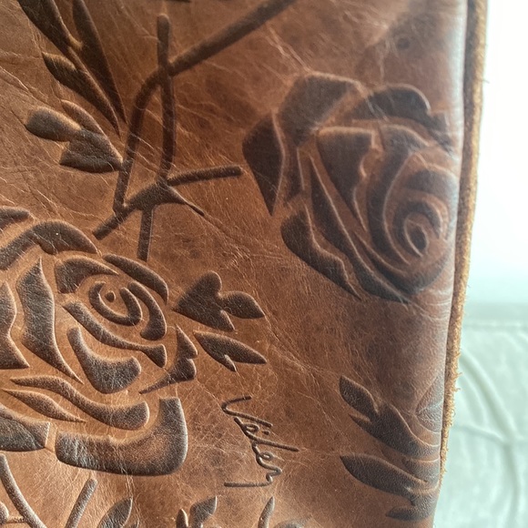 Vélez Brown Genuine Lather Boho Shoulder Bag - Picture 7 of 13